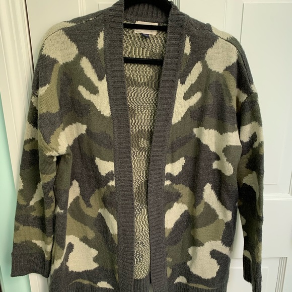 NWOT Universal Thread Camo Cardigan, Size Small - Picture 2 of 4